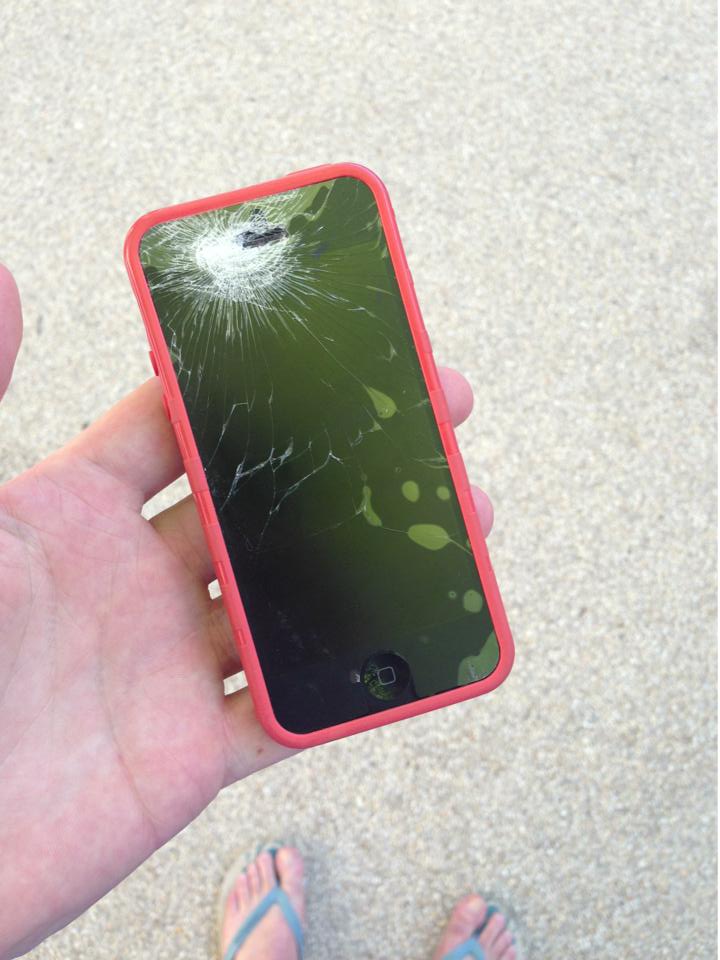 iphone 5 smashed